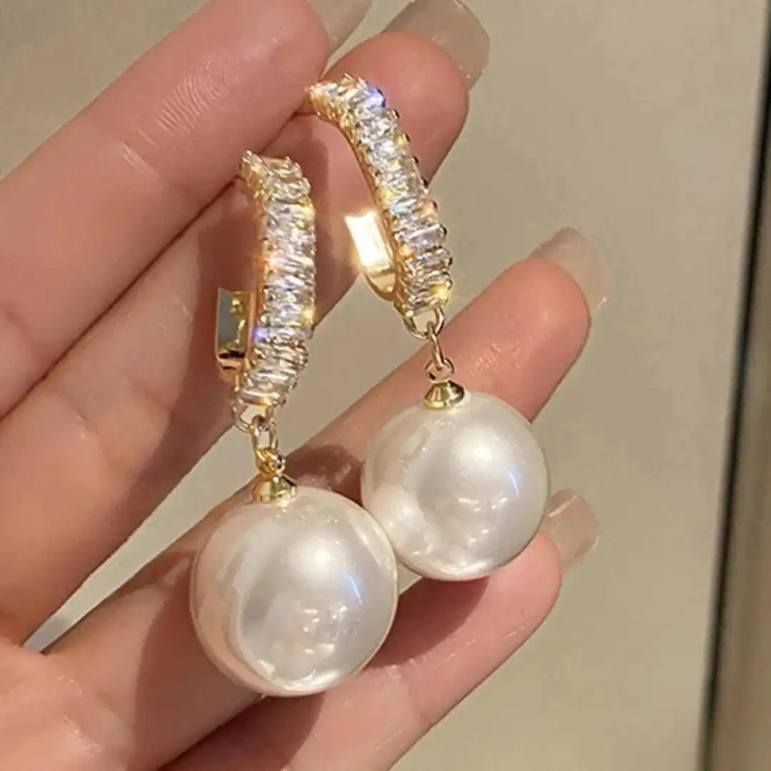 Elegantné perlové a zirkónové náušnice