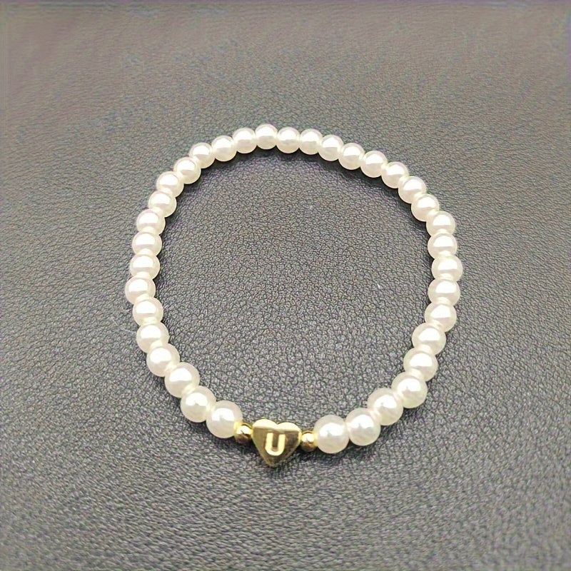 Elegantný náramok s iniciálkovým srdiečkom (A–Z)