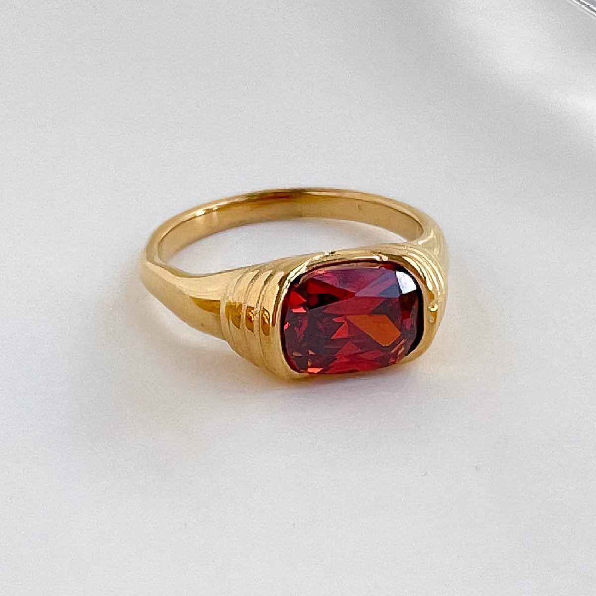 Prsteň Crimson Heirloom