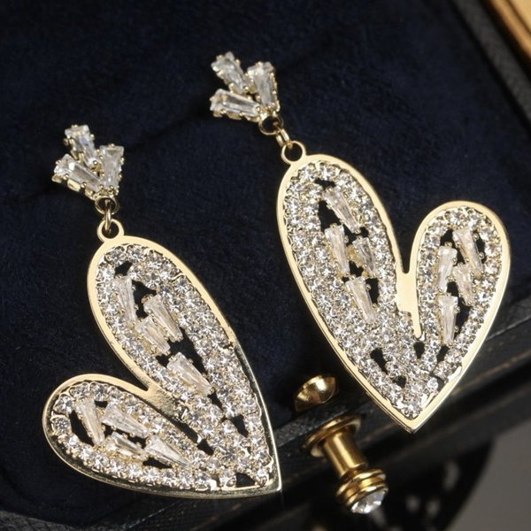 Cirkonis studded širdelė auskarai