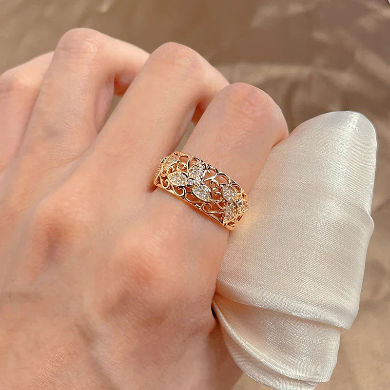 Luxusný kvetinový prsteň so zirkónmi
