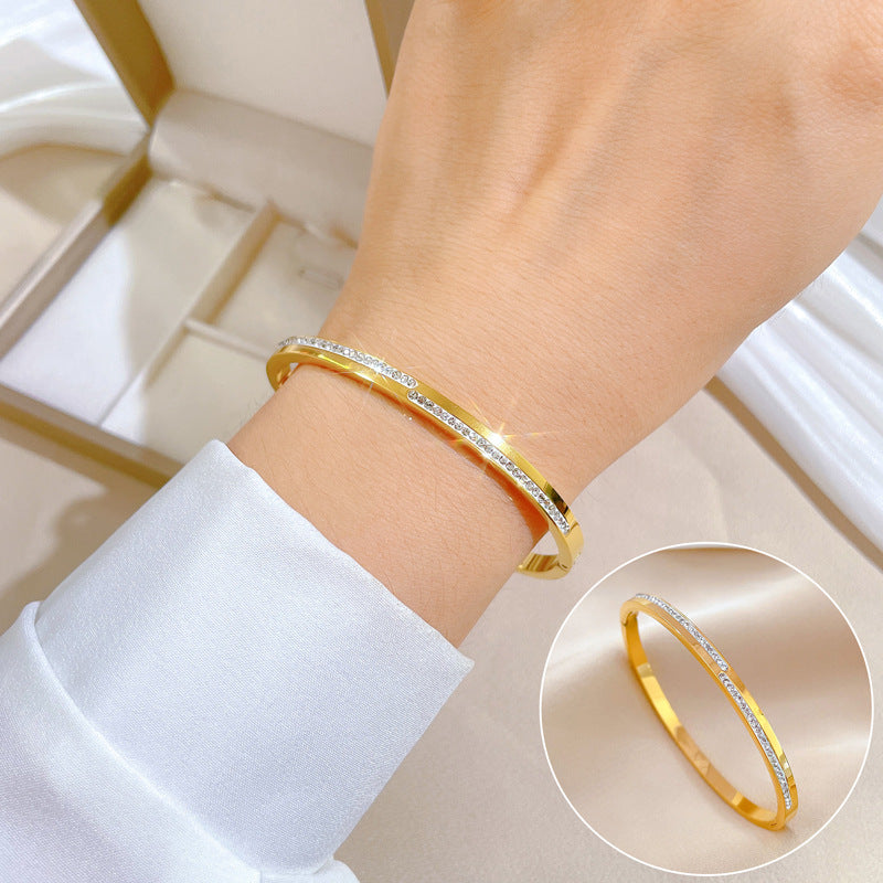 Aera krištolas auksinis bangle