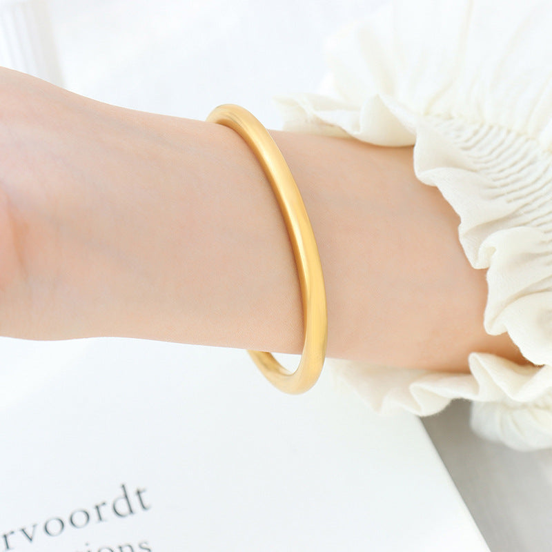Vivace minimalistinis auksinis bangle