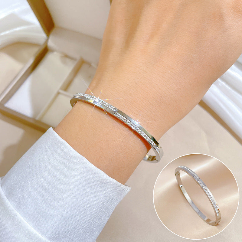 Aera krištolas auksinis bangle