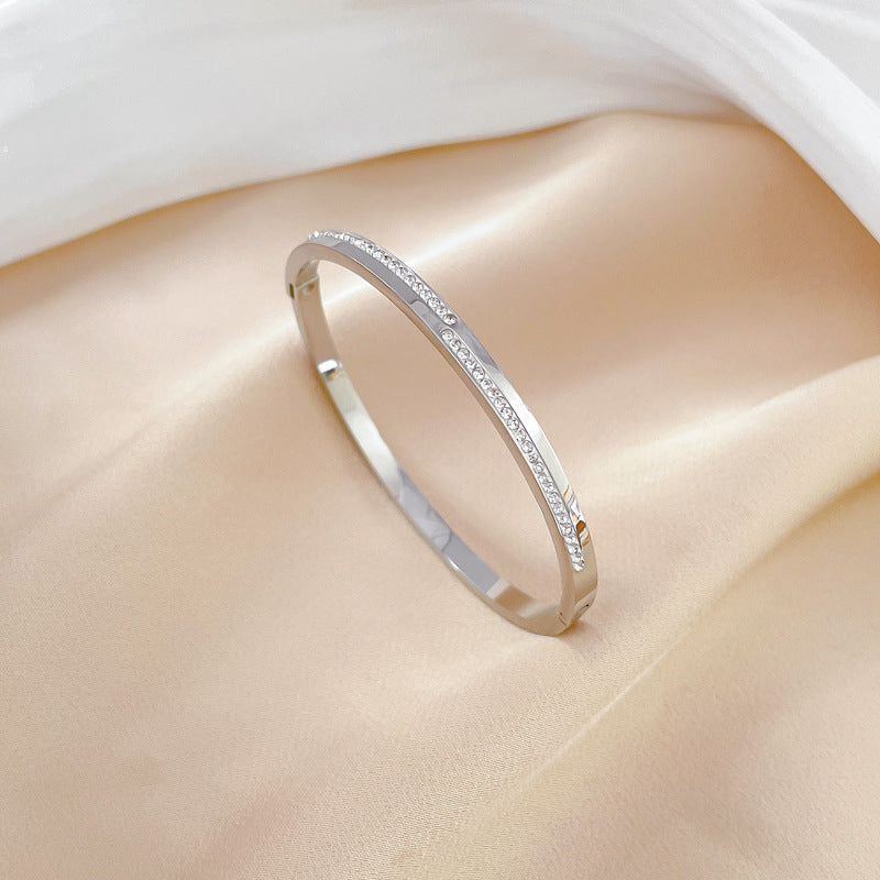 Aera krištolas auksinis bangle