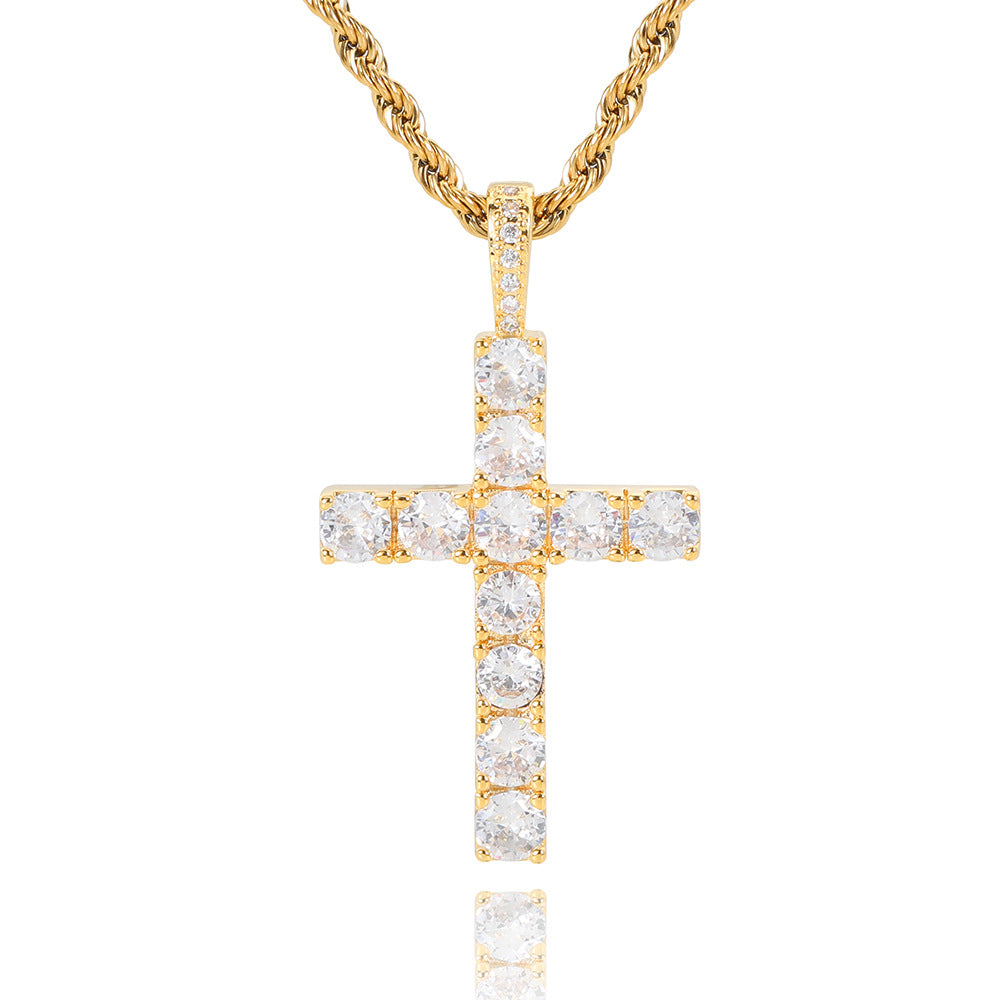 Zlatý náhrdelník s krížikom a moissanitom