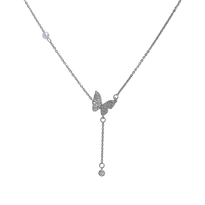 Drugelio perlų grandinėlė „Alicia“