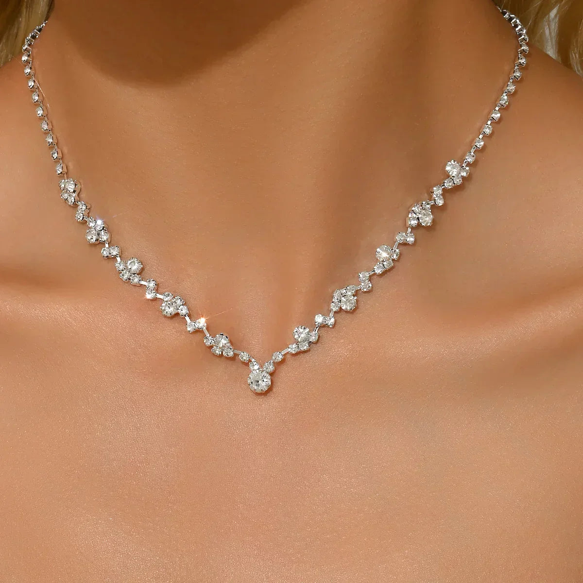 Elegantná svadobná retiazka s diamantmi
