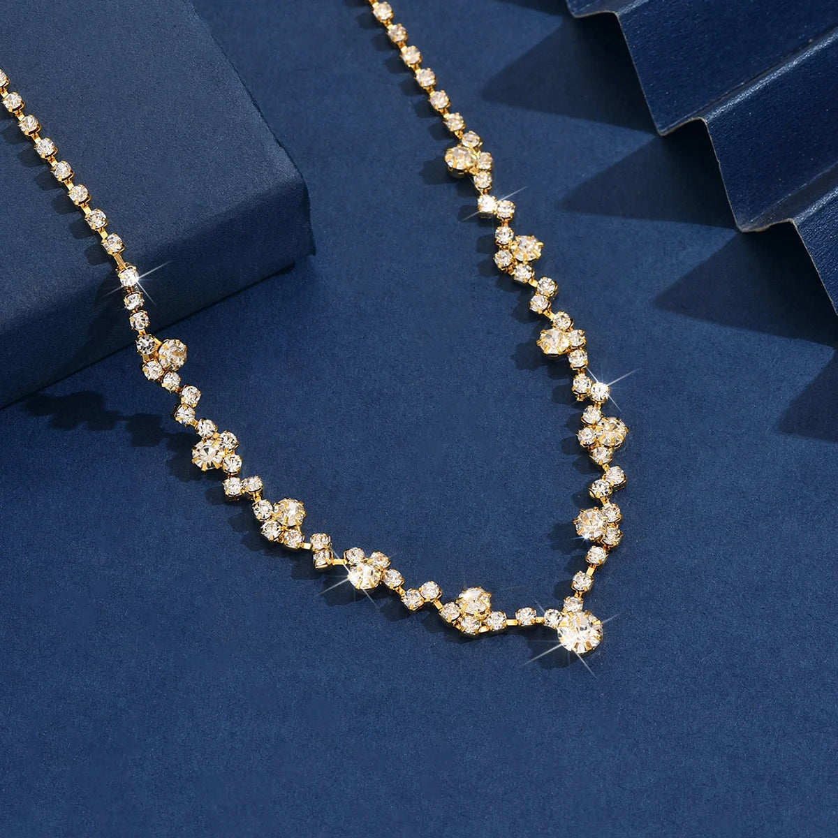 Elegantná svadobná retiazka s diamantmi