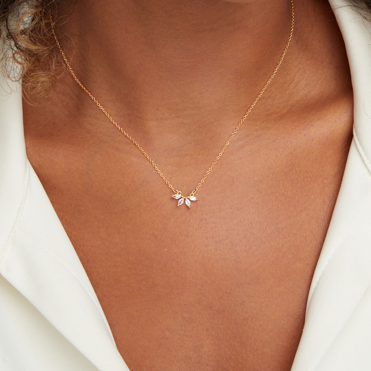 Grandinėlė su krištolo lapelio pakabuku „Tiffany“