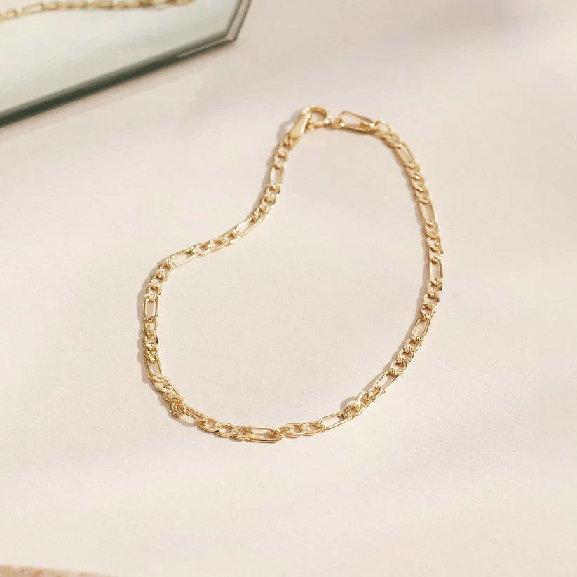 Auksinė „Neris Alaine“ apyrankė