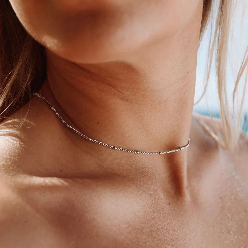 Capri zlatý korálkový choker